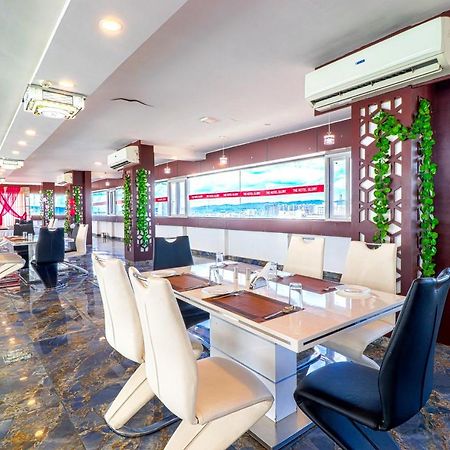 דהראדון The Glory Hotel מראה חיצוני תמונה