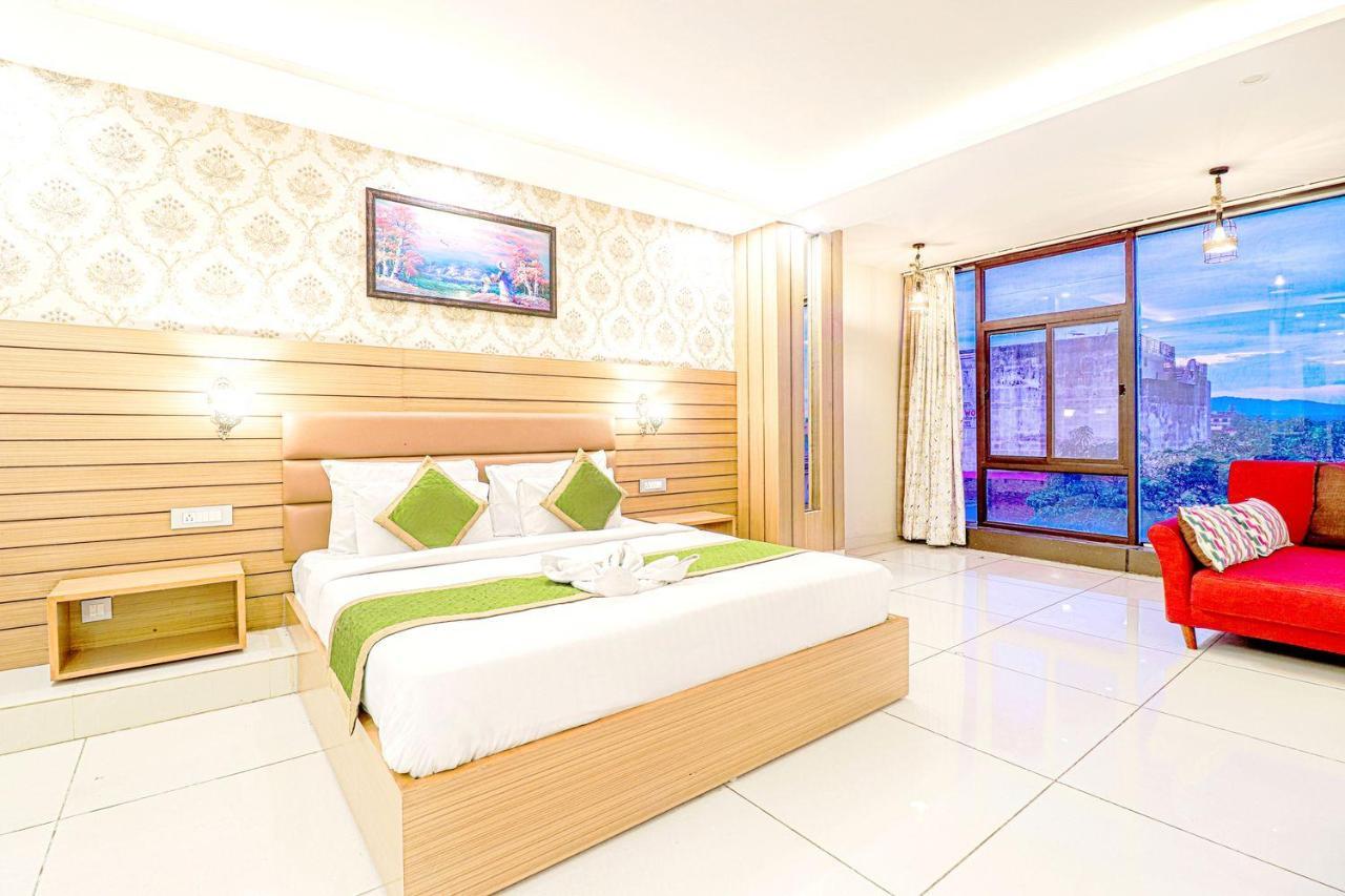 דהראדון The Glory Hotel מראה חיצוני תמונה